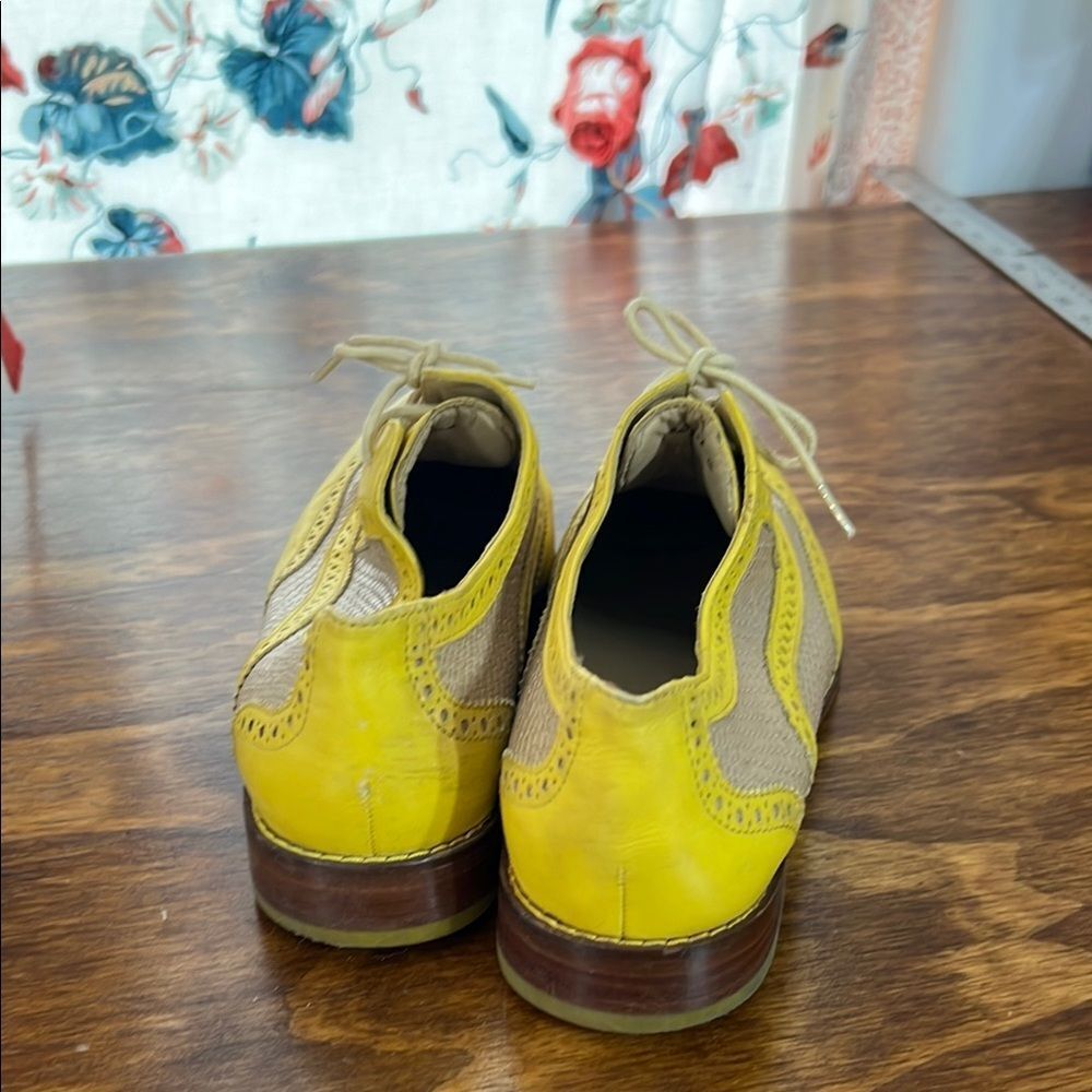 Yellow and Tan Men's Brogue Shoes - Picture 3 of 13